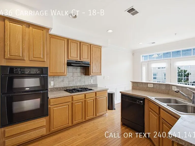 3436 Carriage Walk Ct #18B — Photo 5