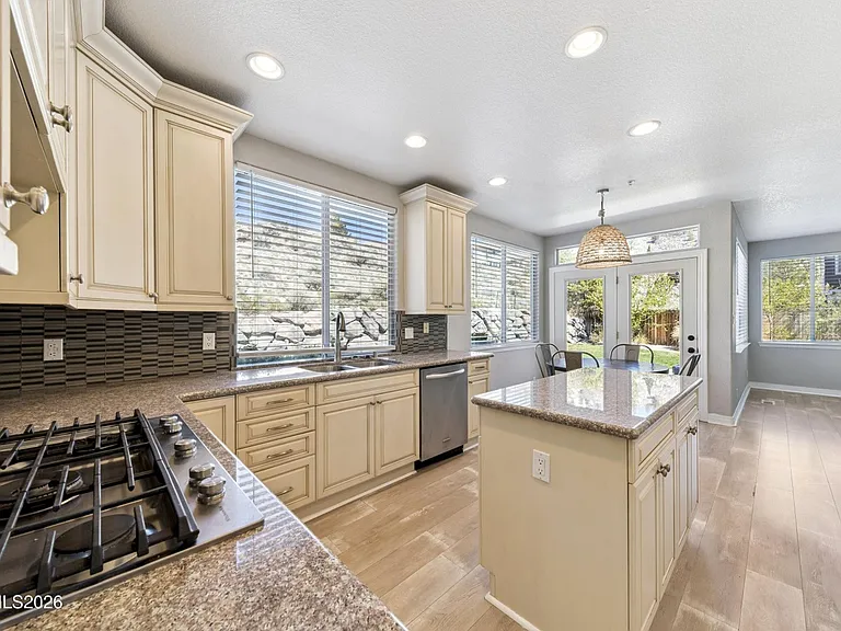 2201 Maxfli Dr — Photo 8