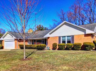 330 Lra Dr, Aurora, IL 60506