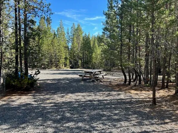 9 Surveyor Rd, Crescent, OR 97733