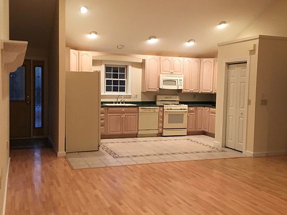 Livingroom & Kitchen