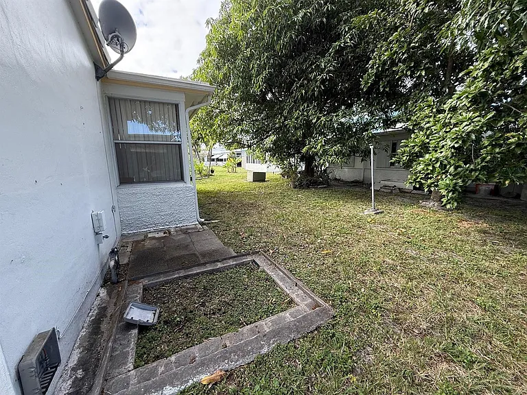 6805 NW 75th Dr — Photo 25