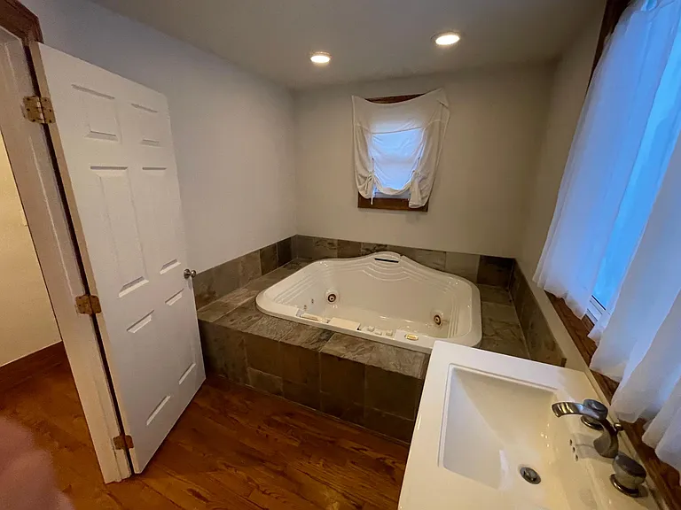 319 Dewey St — Photo 12