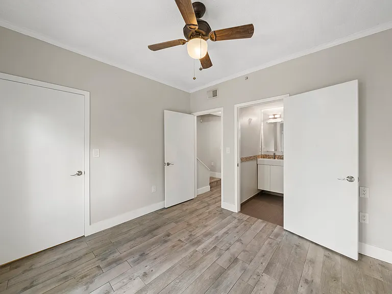 1611 SW 2nd Ct #104 — Photo 11