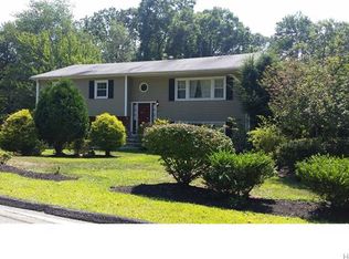 57 Grotke Rd, Chestnut Ridge, NY 10977