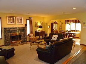 3rd image of 3130 Helfred Ave
