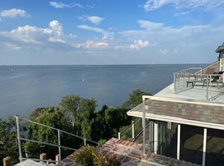 12 Eyrie Rd, Atlantic Highlands, NJ 07716
