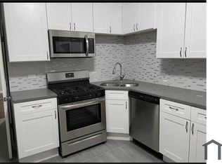 6035 S Loomis Blvd, Chicago, IL 60636