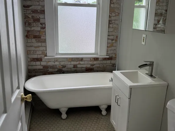 69 Jewett Avenue image 5 of 12