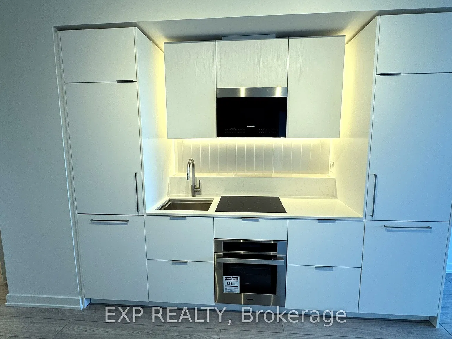 Alba Condos — Photo 4