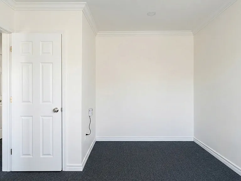 5807 Hobart St #2 — Photo 15