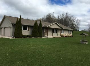 14002 Newton Rd, Valders, WI 54245