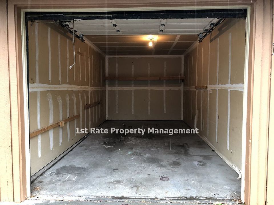 2nd image of 4101 W Dorian St #10
