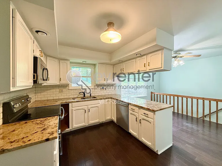 4910 Bal Harbor Dr — Photo 5