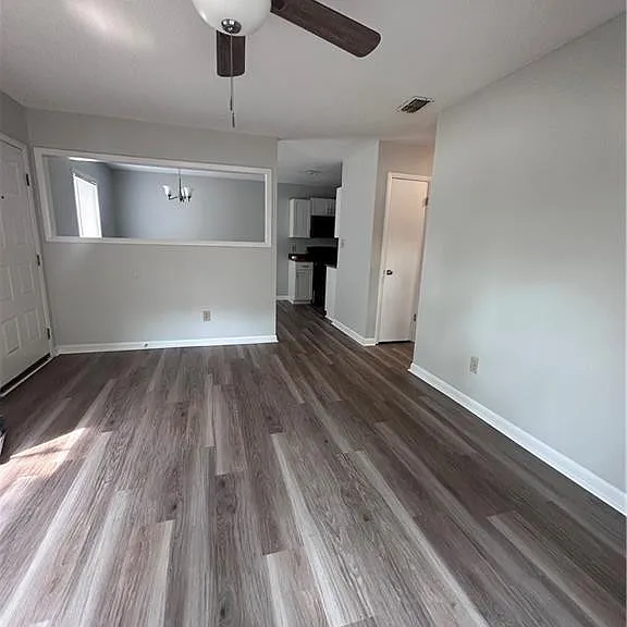 642 Mosswood Ln — Photo 1