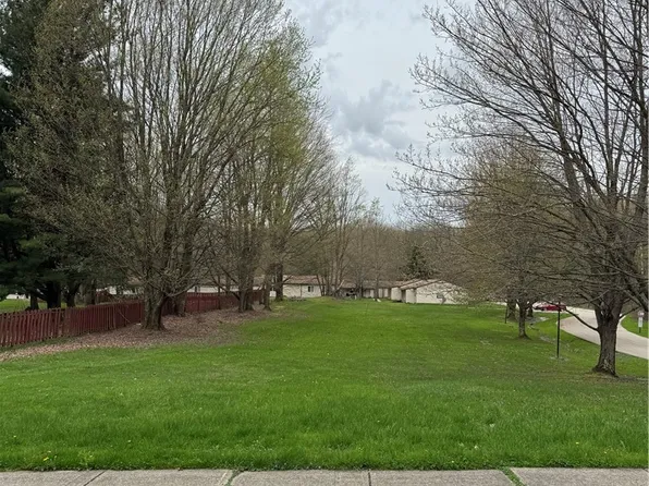 461 Gates St, Andover, OH 44003