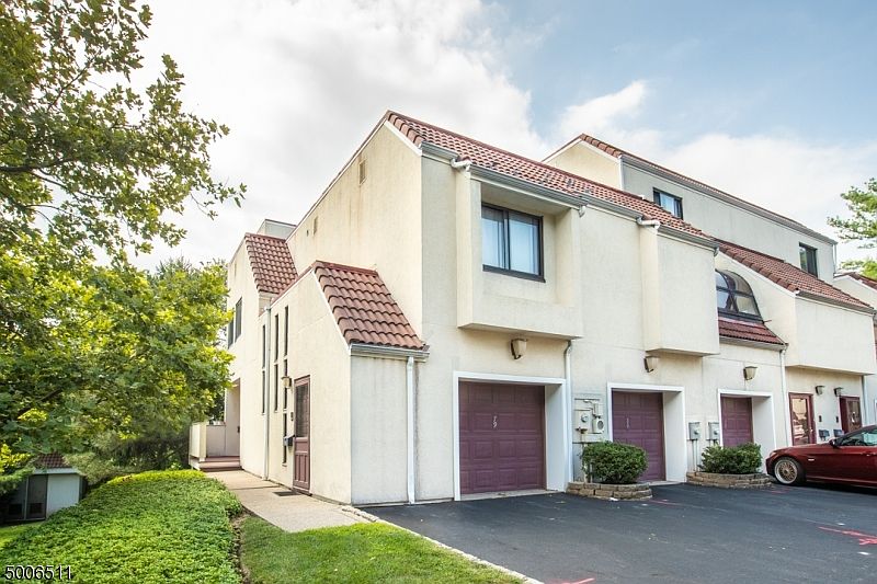 1st image of 79 VACCA DR
