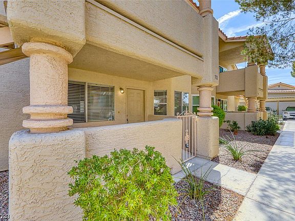 3rd image of 909 Rockview Dr Unit 102
