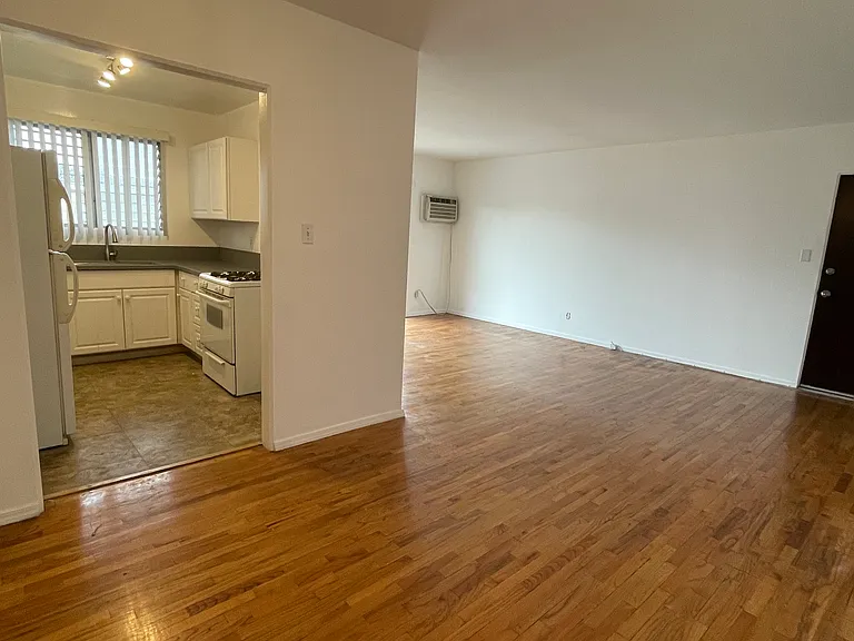 1333 N Fuller Ave #8 — Photo 13