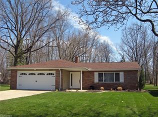 6033 Somerset Dr, North Olmsted, OH