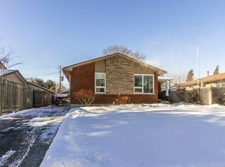 22 Redwing Rd, Hamilton, ON L9A 3Y9