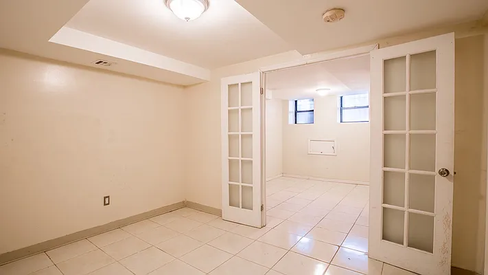 Rented by Nooklyn NYC LLC | media 50