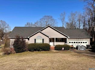 2166 James Dr, Southside, AL 35907