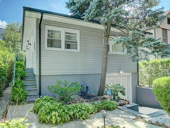 3rd image of 24 Oak St