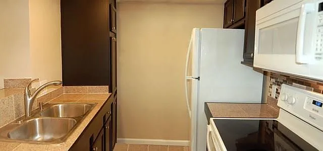 8750 Park Ln #102 — Photo 9