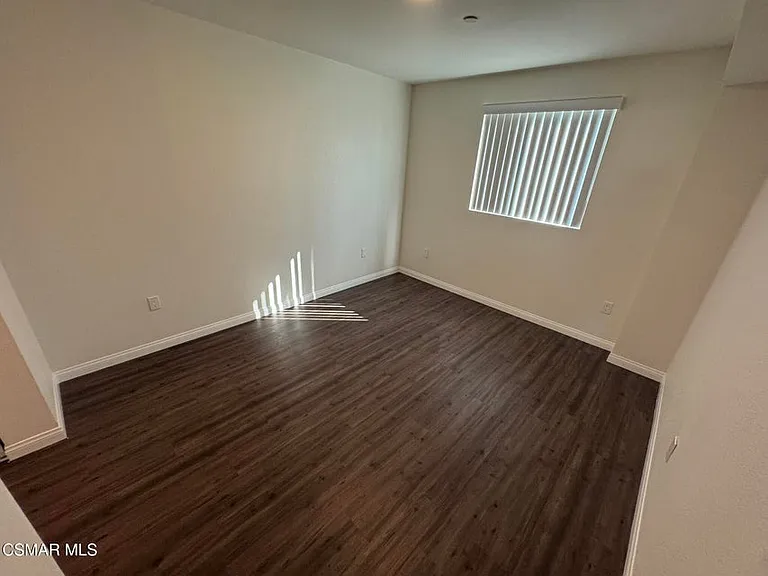 1850 Buyers St #204 — Photo 12