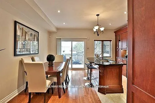 1339 Woodbine Ave #UPPER — Photo 11