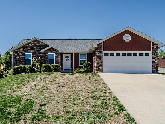 2nd image of 117 Cobblestone Drive