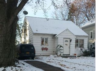 318 Cedar Pl, East Rochester, NY 14445