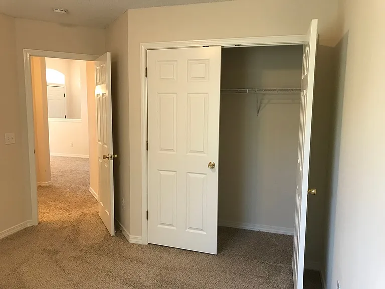 2642 Hidden Creek Dr — Photo 24