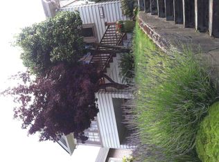 8204 5th Ave NE, Seattle, WA 98115