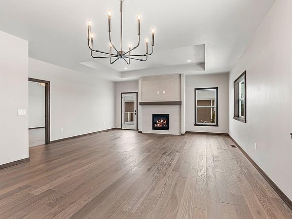 5th image of 495 Papermill Cir