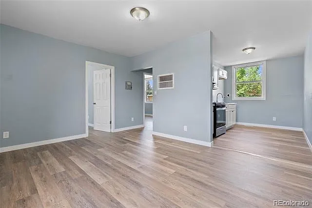10911 W 44th Pl — Photo 9