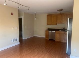 704 Broadway SUITE 403, Oakland, CA 94607