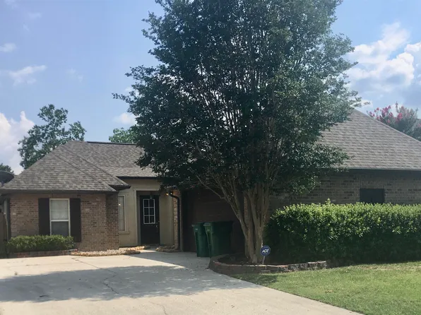 10118 Chanel Dr, Denham Springs, LA 70706