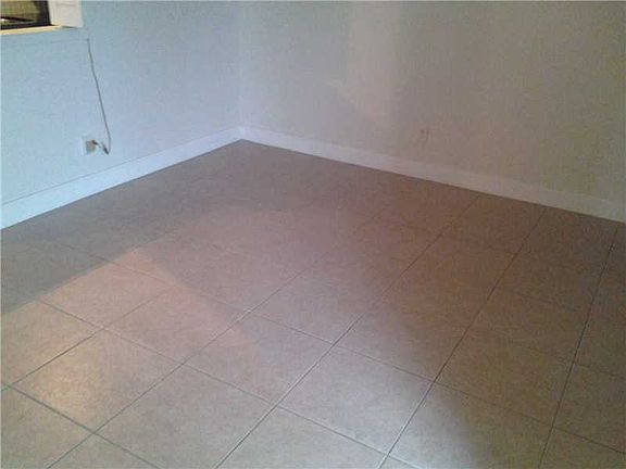 2nd image of 715 NW 30th Ct APT 2
