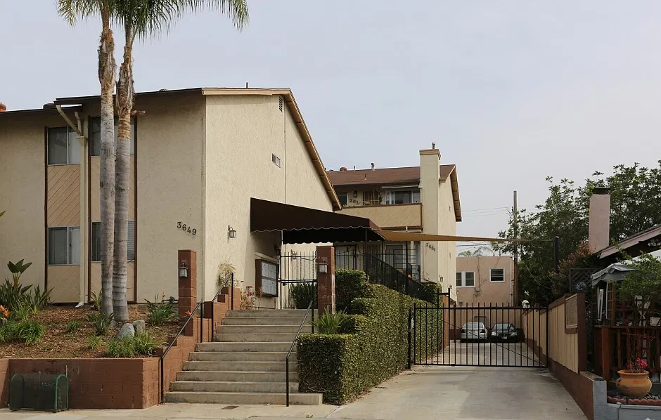2 bed, 1.5 bath, 800 sqft, $2,900 — Photo 2