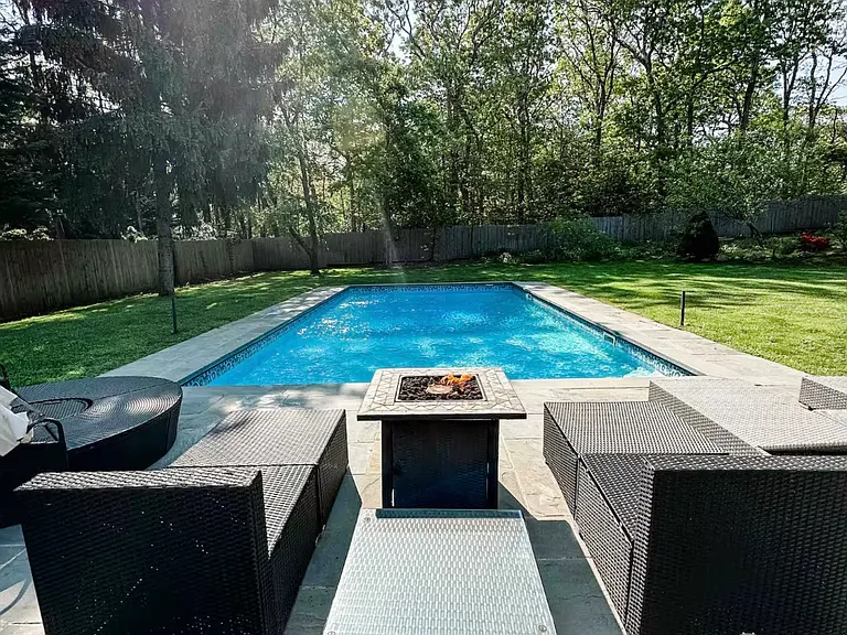 64 Clinton St — Photo 2