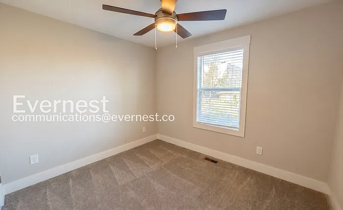 220 Croleywood Ln — Photo 17