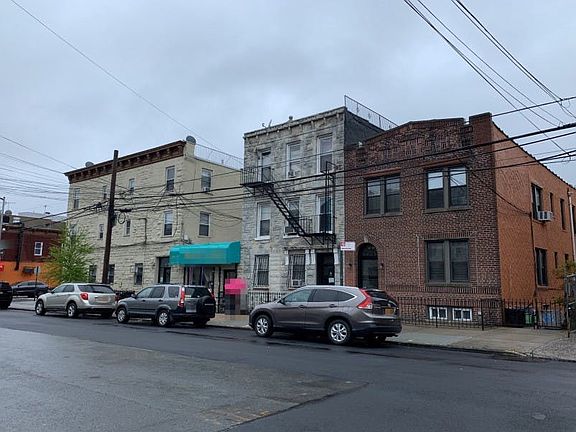 2nd image of 3060 14th St