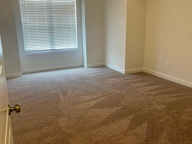 4800 Headwind Dr — Photo 12
