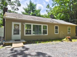 67 Chariton Dr, East Stroudsburg, PA 18301