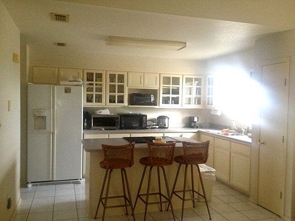 2nd image of 833 Abrahamson Dr