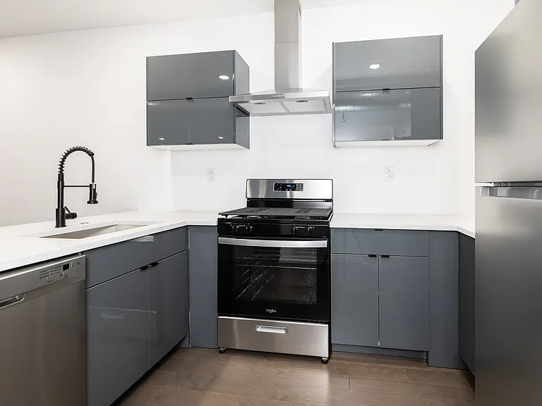 1525 N 6th St #4 — Photo 5