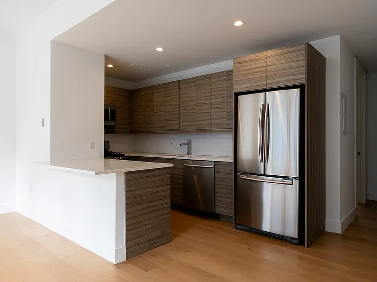 53 Park Pl #20G — Photo 5