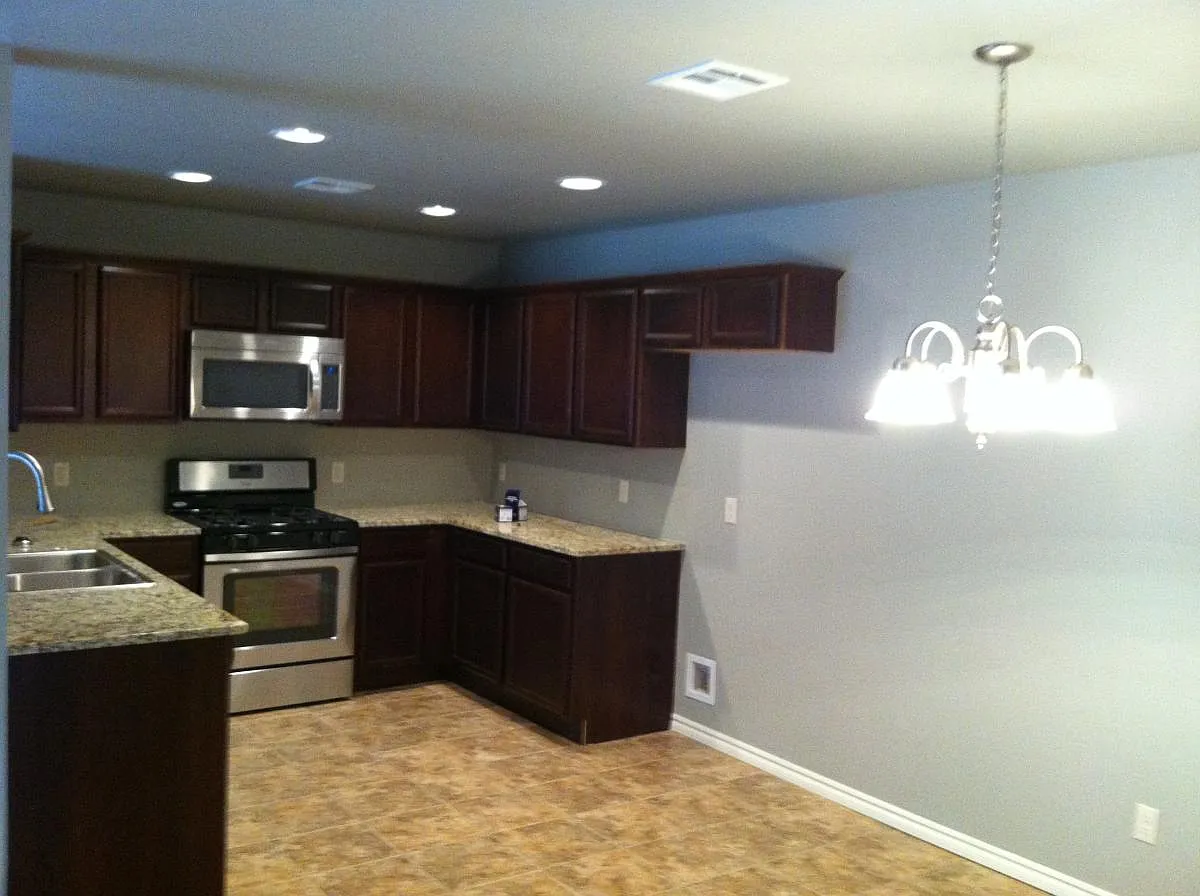 3 bed, 1250 sqft, $1,495 — Photo 2